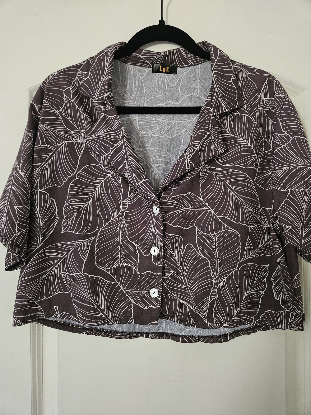 Women's Button-Front Crop Top - Picture 1 of 3